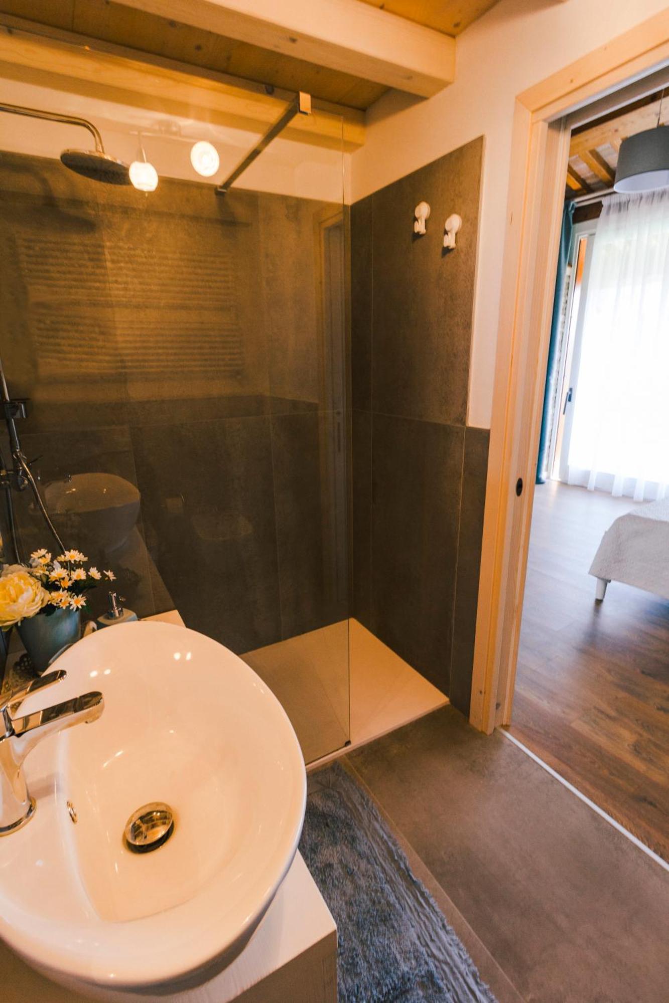 B&B Al Fienile Paderno del Grappa ภายนอก รูปภาพ